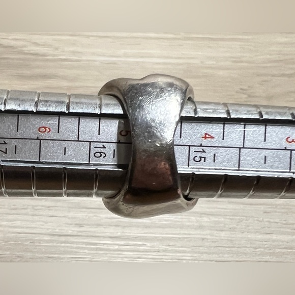 Vintage Heavy Handmade Designer Sterling Silver Modernist Scalloped Ring, Size 5 - Picture 11 of 11